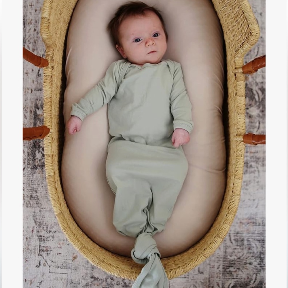 Organic cotton 0-3 month knotted sleep gown